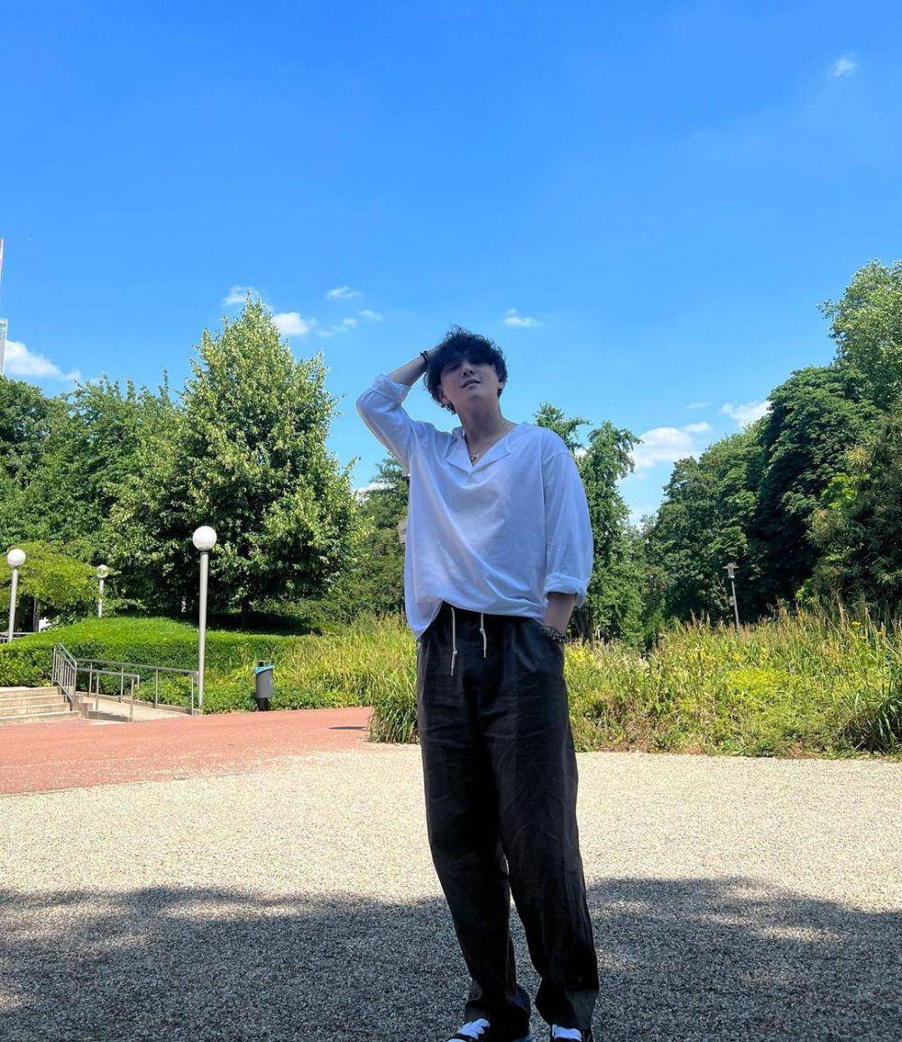 outfit oversize ala Donghyuk iKON (instagram.com/_dong_ii)