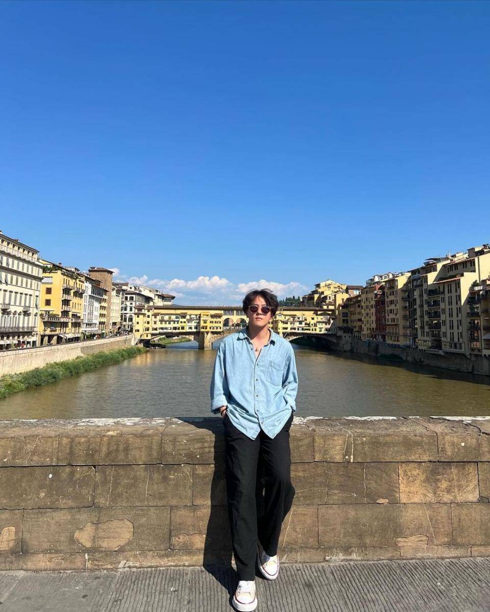 outfit oversize ala Donghyuk iKON (instagram.com/_dong_ii)