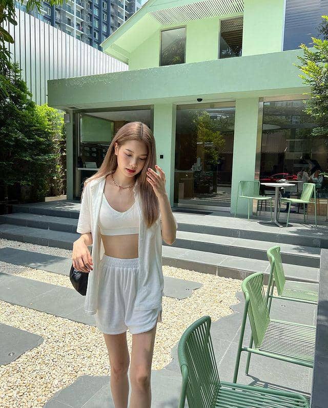 ide outfit one set ala Ice Chawanya (instagram.com/iicechawan)