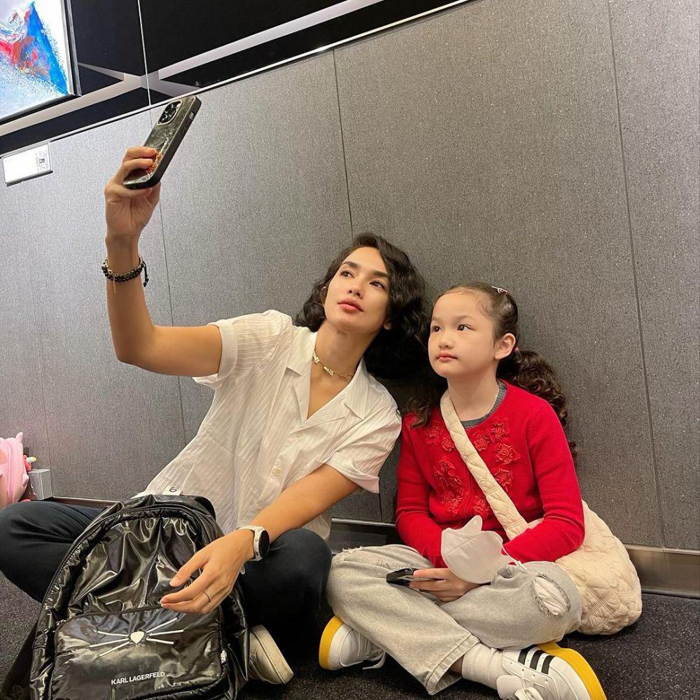 potret Ussy Sulitiawaty dan buah hati (instagram.com/ussypratama)