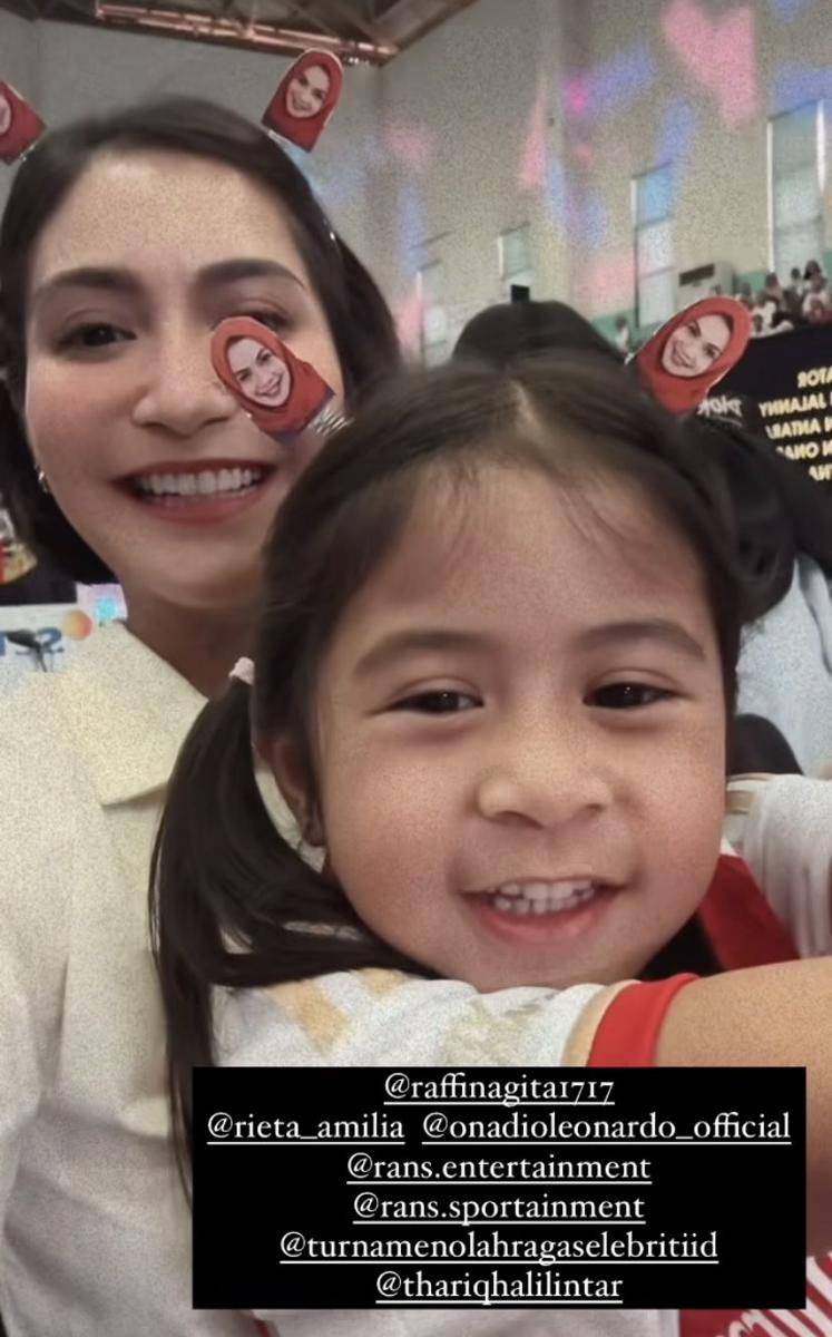 potret Gigi dan Caca dukung Mama Rieta tanding tenis (Instagram.com/cacatengker)