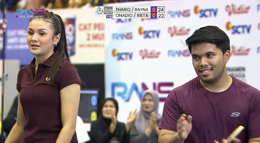 potret Mama Rieta/Onad tanding tenis lawan Thariq/Rayna (youtube.com/Rans Entertainment)
