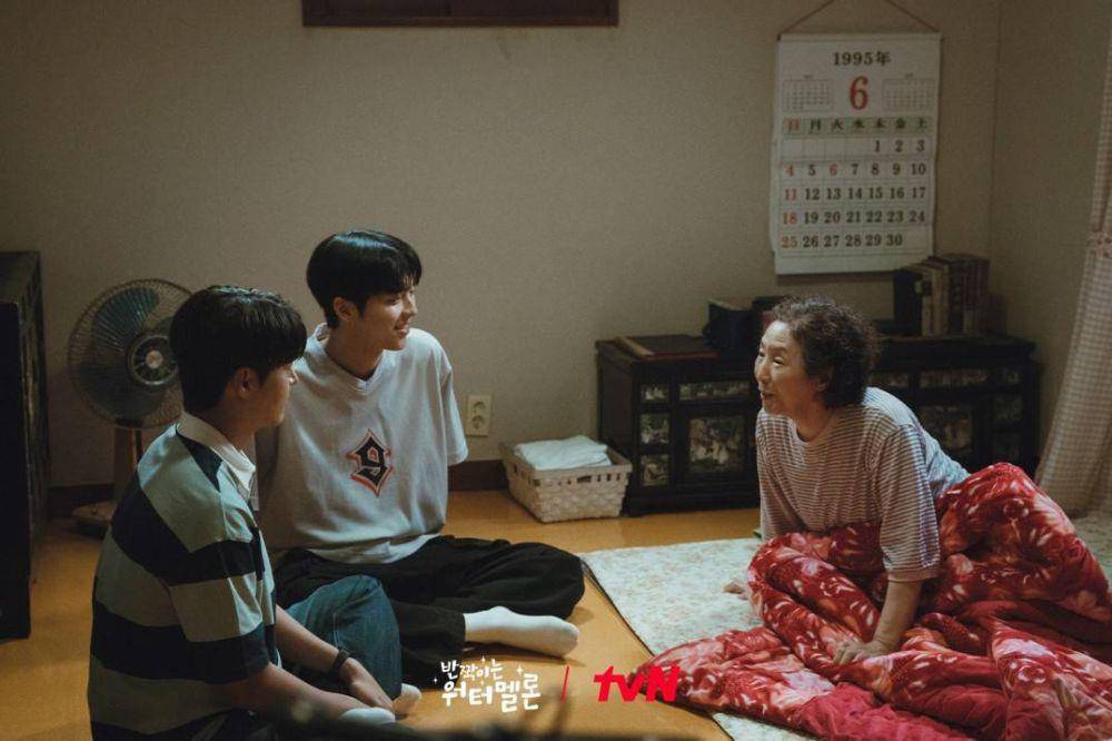 Cuplikan drama Twinkling Watermelon (tvn.com/twinklingwatermelon)