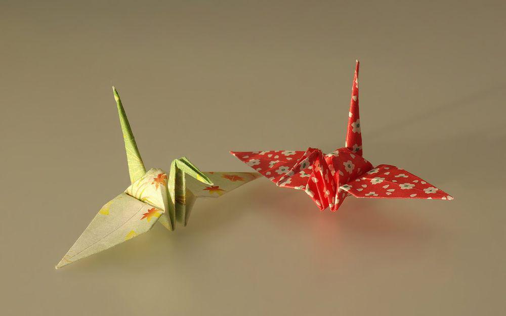 6 Ide Dekorasi Kamar Origami Bangau dan Cara Membuatnya