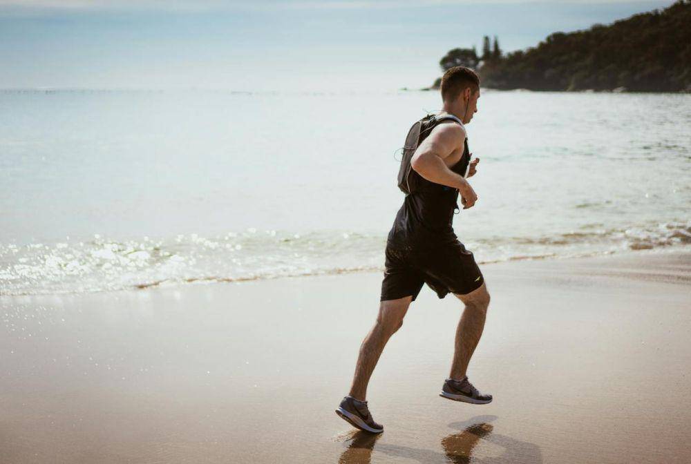 ilustrasi jogging (pexels.com/Leandro Boogalu)