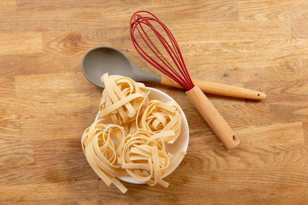 Ilustrasi bakmi (pexels.com/id-id/@rdne/)