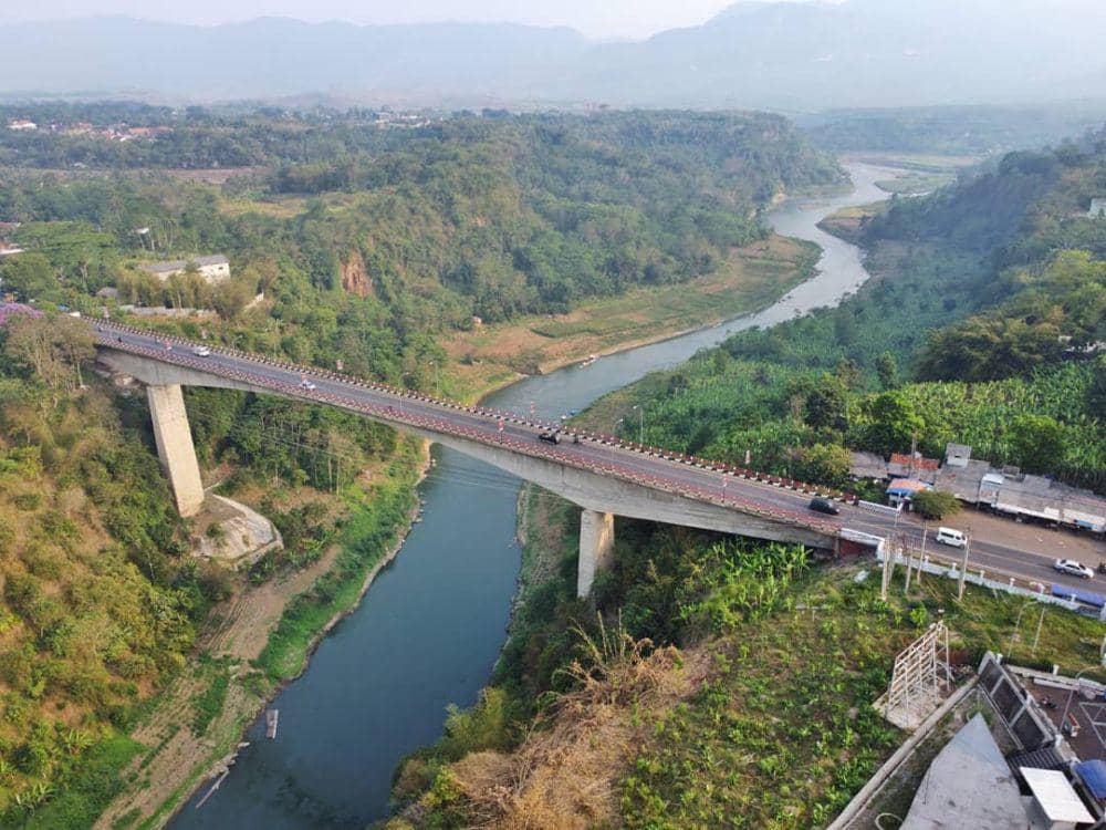 Sungai Citarum (instagram.com/andrearamadhaan)