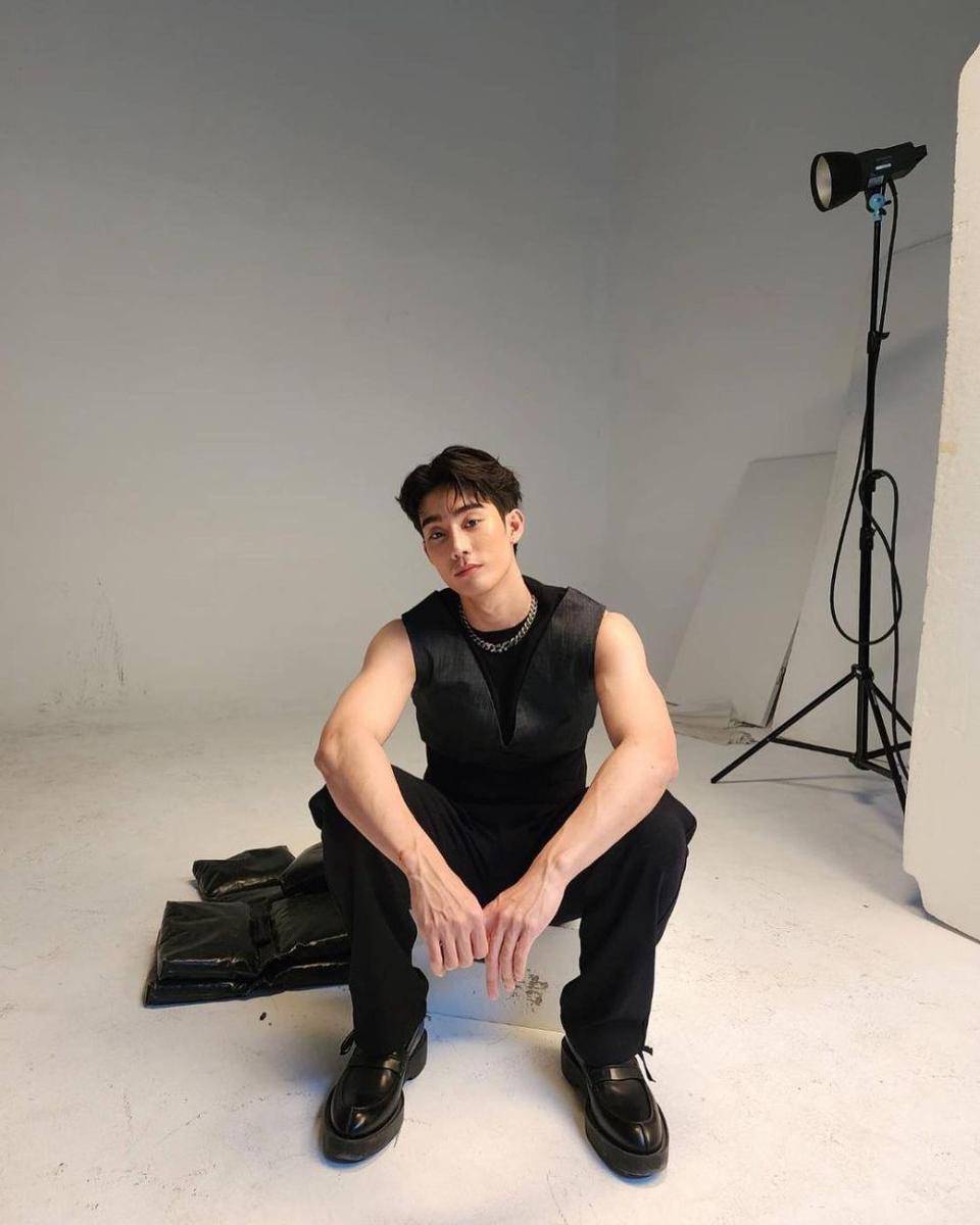 Force Jiratchapong (instagram.com/fforce_)