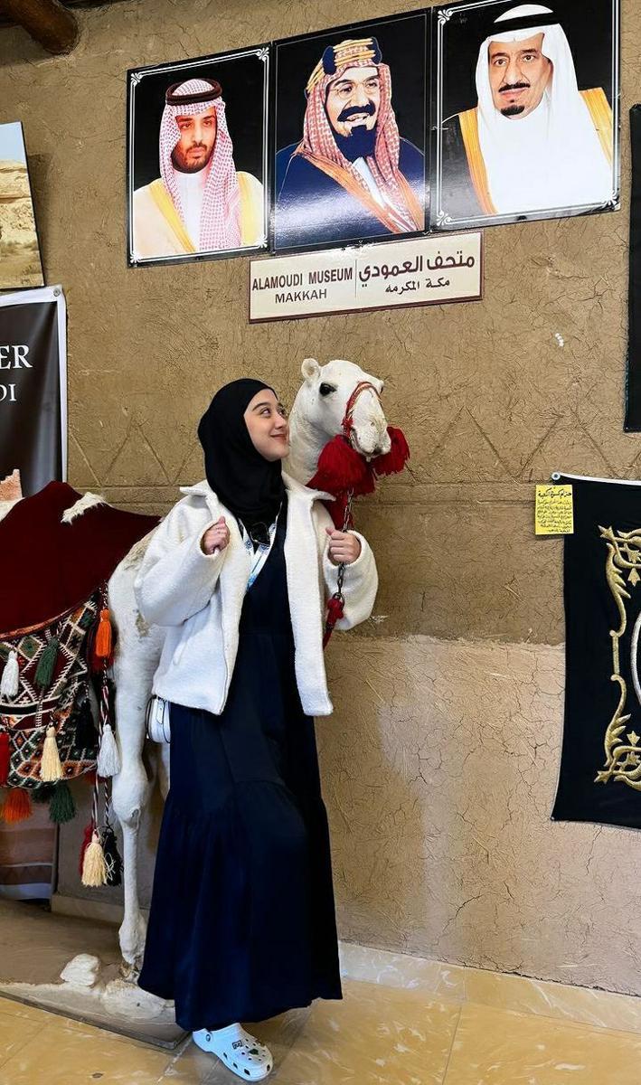 potret perjalanan umrah Esta Pramanita di Tanah Suci (instagram.com/estapramanita)