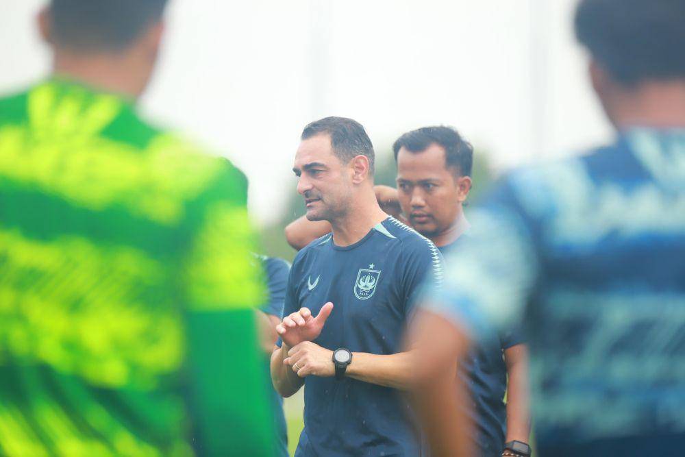 Pelatih kepala PSIS Semarang, Gilbert Agius. (dok. PSIS)