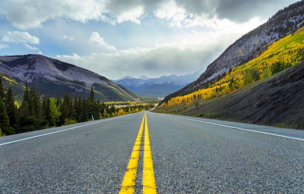 potret Icefield Parkway (istockphoto.com/chinaface)