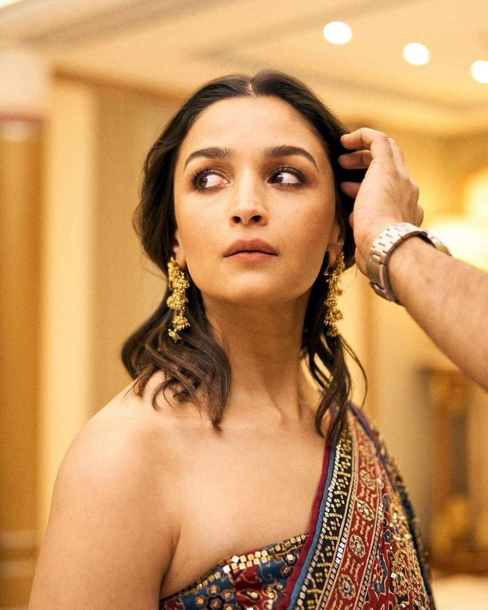 Alia Bhatt (instagram.com/aliaabhatt)