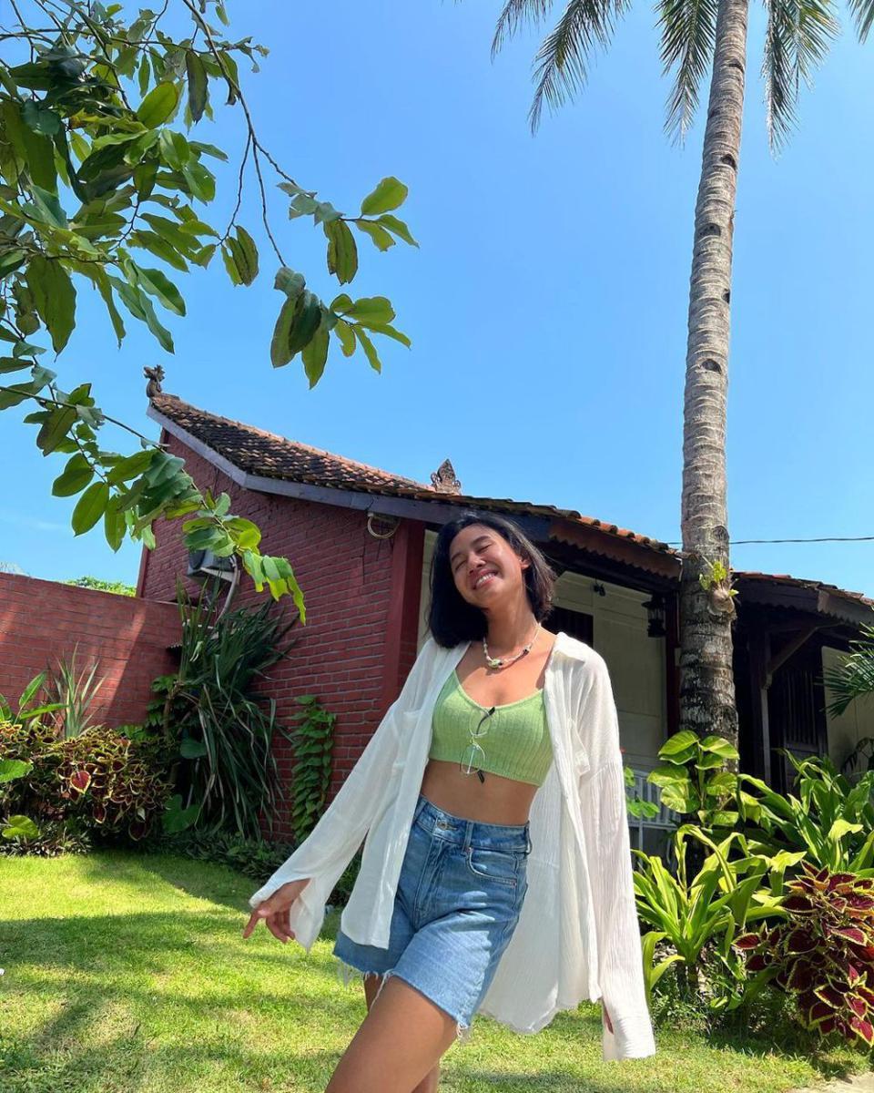 referensi daily outfit ala Shenina Cinnamon (instagram.com/sheninacinnamon)