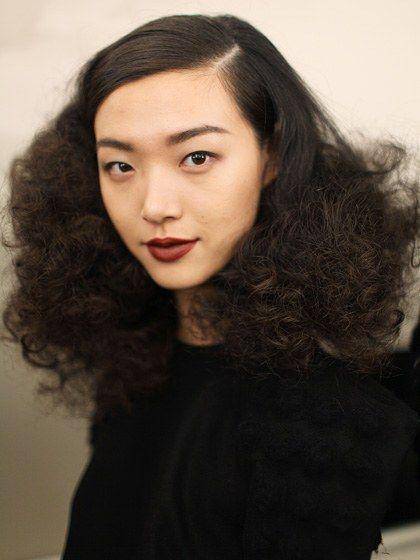 Tren Rambut dan Aksesori Serba Besar 2024 (pinterest.com/Olea & Fig | Marketing & Brand Strategists)