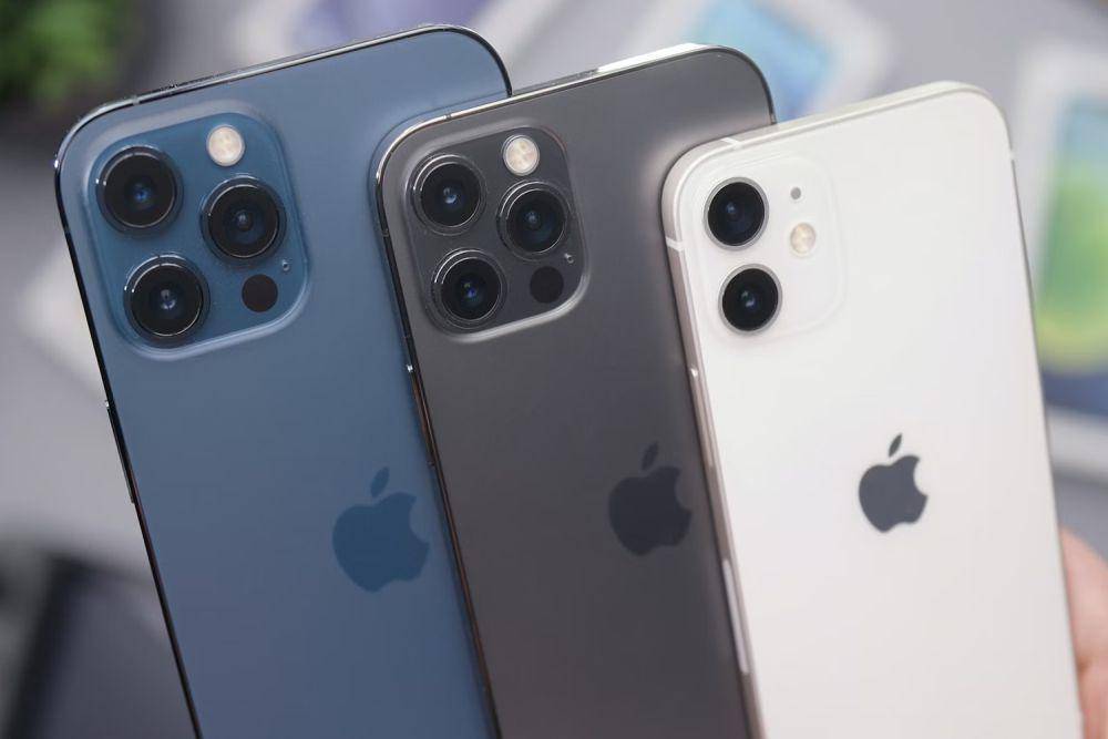 ilustrasi beberapa model iPhone (unsplash.com/[Daniel Romero])