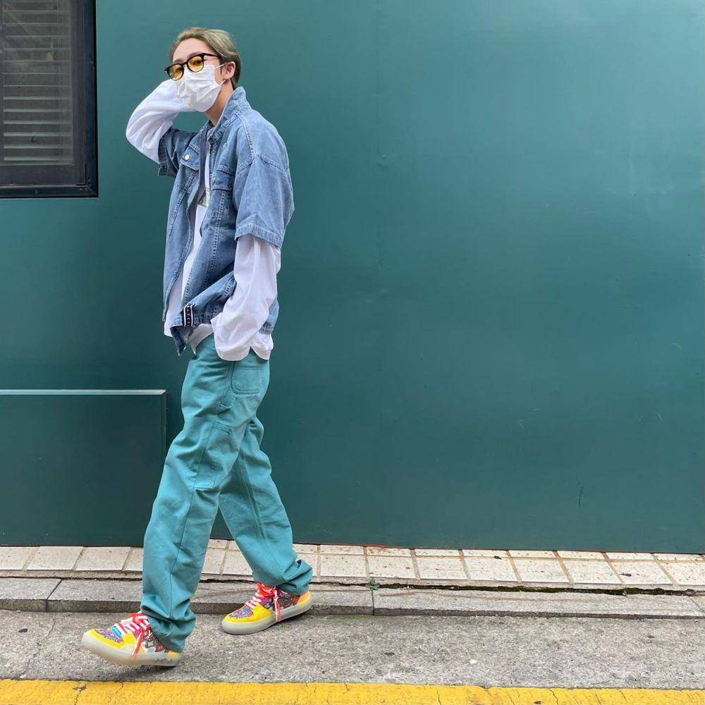 outfit pakai kacamata ala The8 SEVENTEEN (instagram.com/xuminghao_o)