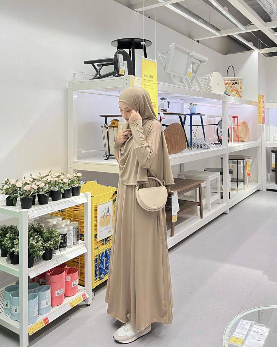 OOTD Nyimas Julian (instagram.com/njpda)