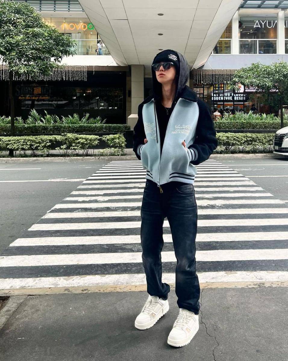 outfit pakai kacamata ala The8 SEVENTEEN (instagram.com/xuminghao_o)