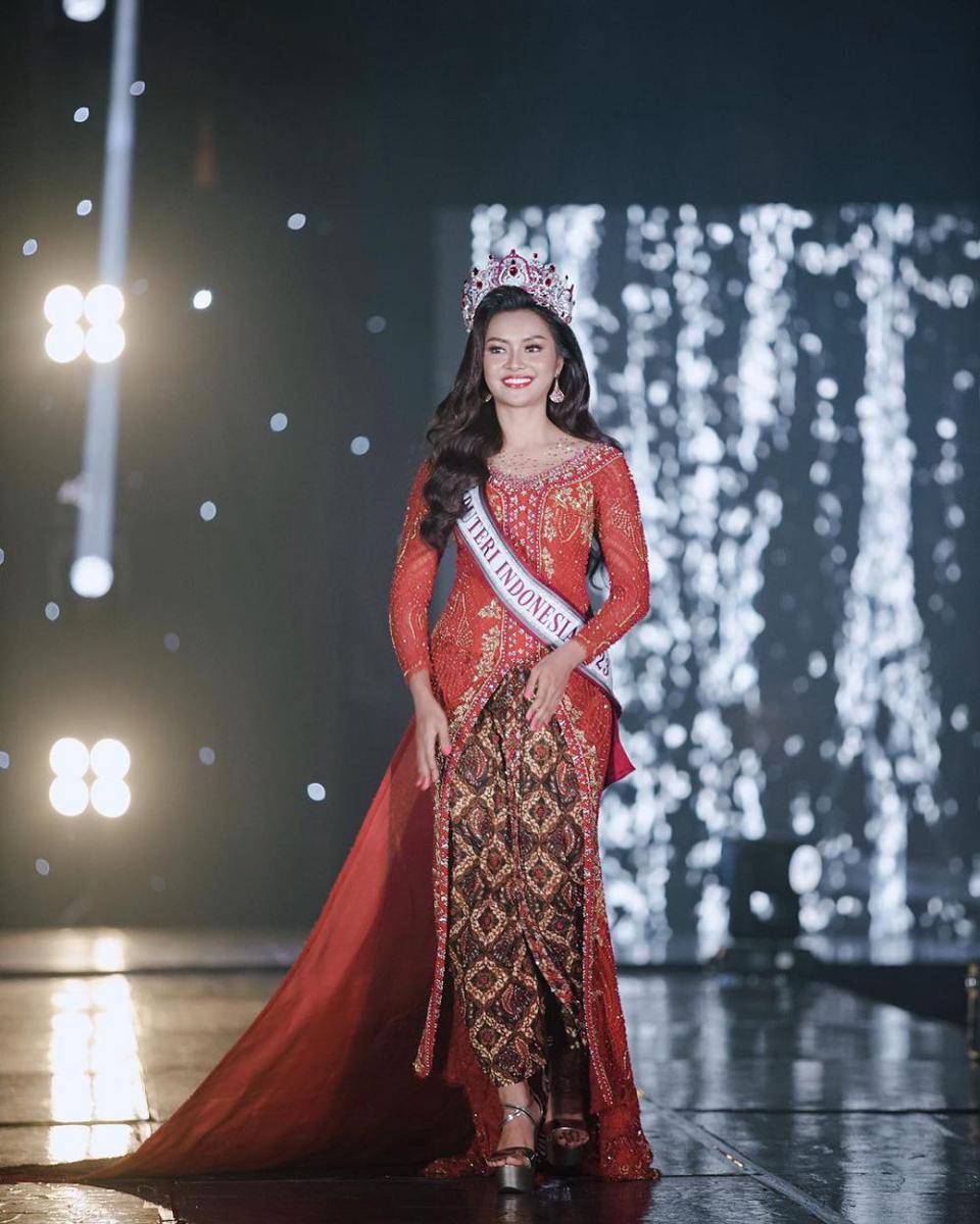 Potret Kunjungan Puteri Indonesia 2023 Farhana Nariswari ke Manado (Instagram.com/officialputeriindonesia)