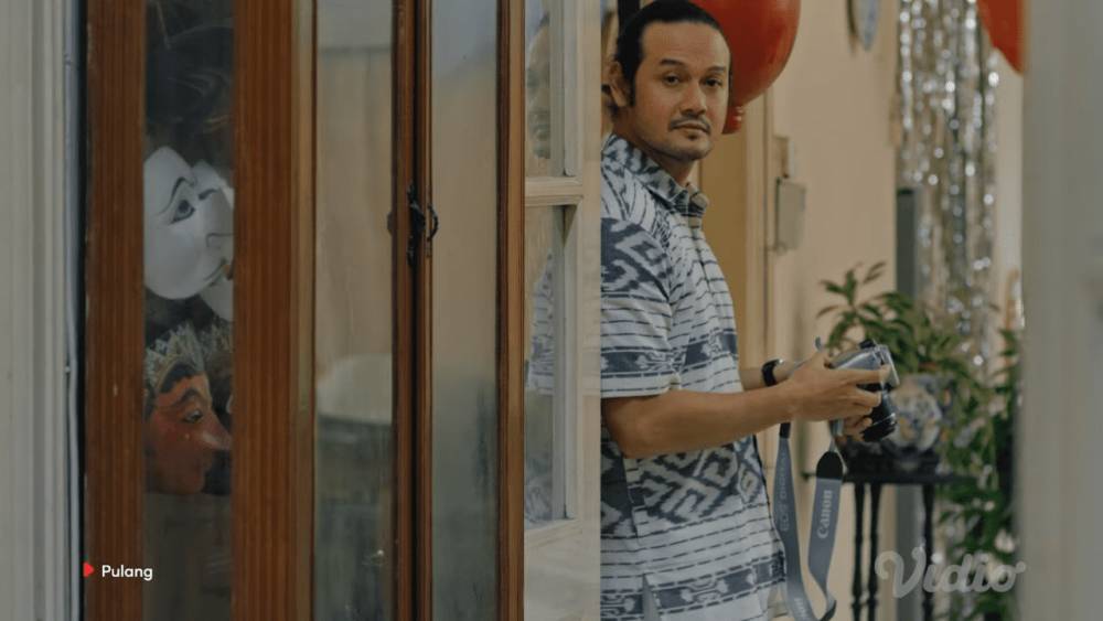 Pulang (dok. Amadeus Sinemagna / Pulang)