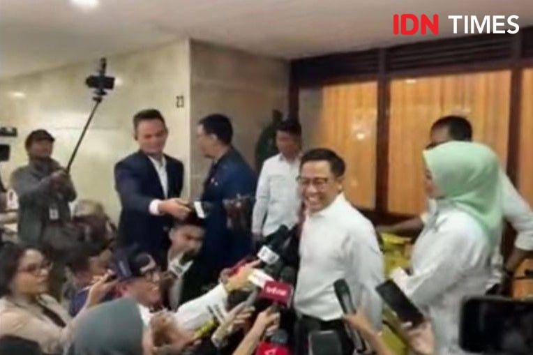 Cak Imin Bertolak ke Lokasi Debat Capres-Cawapres yang Keempat pada Minggu (21/1/2024). (IDN Times/Fadhliansyah)