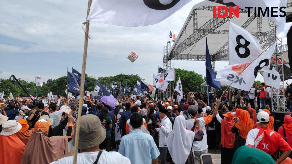 Peserta aksi kampanye akbar Anies Baswedan di Bekasi. (IDN Times/Imam Faishal)