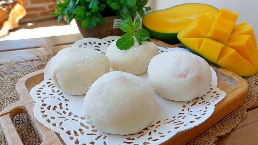 mochi isi mangga (YouTube.com/Annisaa Hawarizmi)