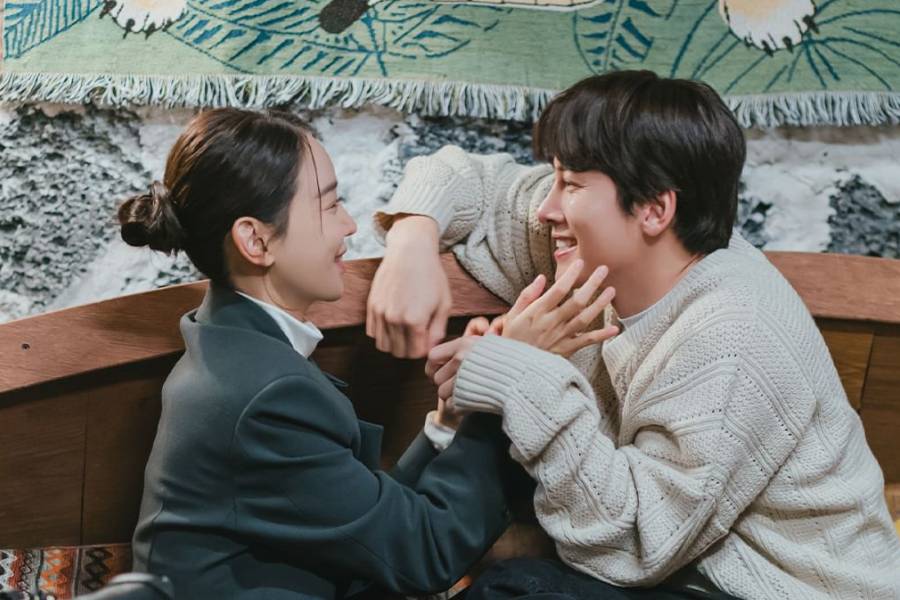 Still cut Welcome to Samdalri (instagram.com/jtbcdrama)