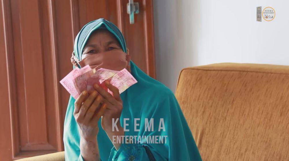 Keanu Massaid jualan jamu (YouTube.com/Keema Entertainment)