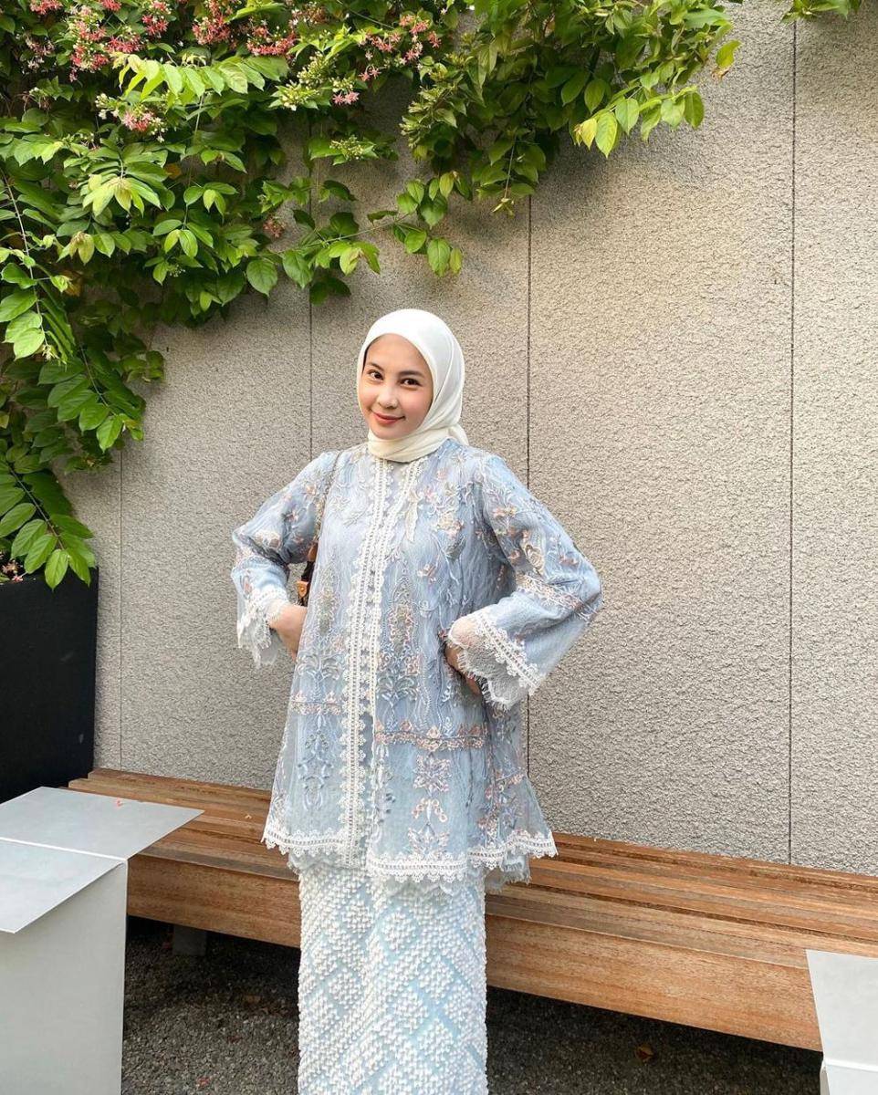 inspirasi OOTD ala Adji Isni (instagram.com/aisni)