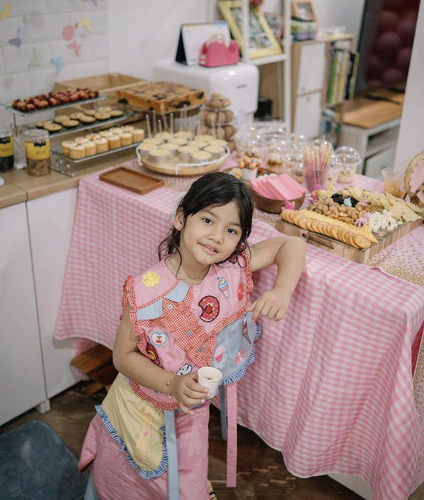 potret perayaan ultah ke-5 Freya anak Dwi Handa (instagram.com/dwihandaanda)