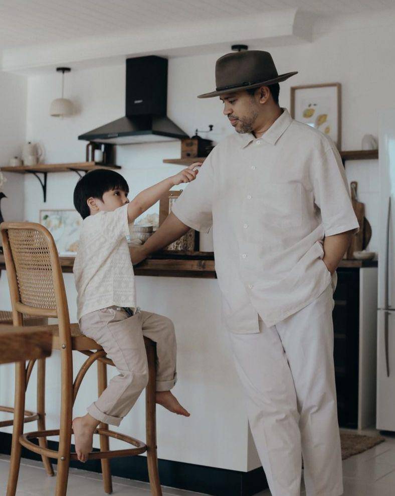 photoshoot terbaru keluarga Acha Sinaga (instagram.com/achasinaga)