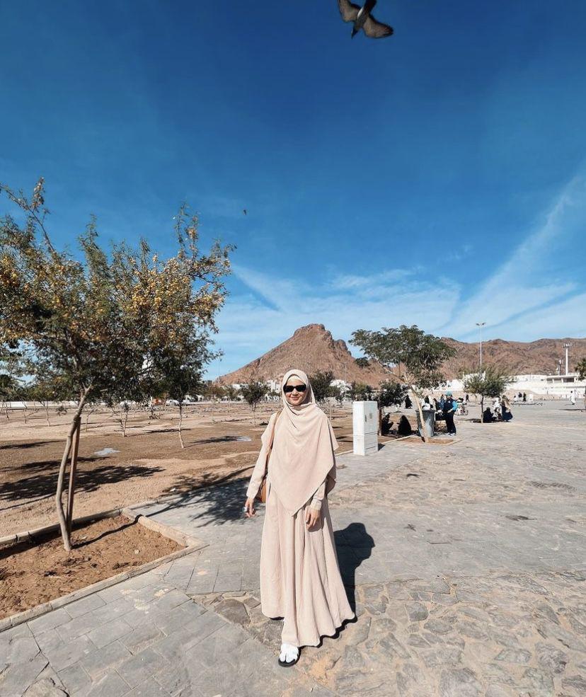 momen Yunita Siregar ibadah umrah (instagram.com/yunitasiregar)