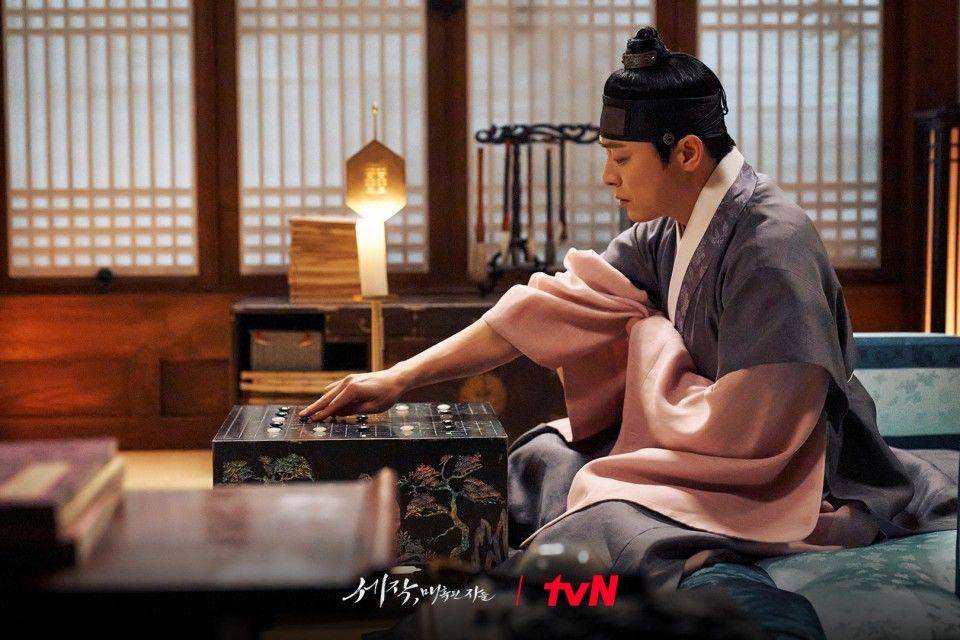 cuplikan Jo Jung Suk di drakor Captivating the King (dok. tvN/세작, 매혹된 자들)