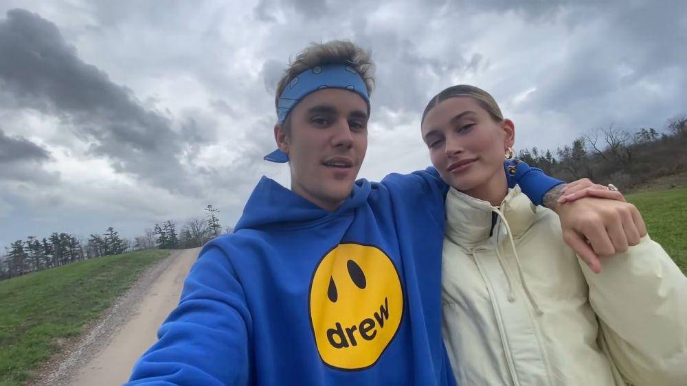 video musik Stuck With U - Ariana Grande ft. Justin Bieber (youtube.com/Ariana Grande)