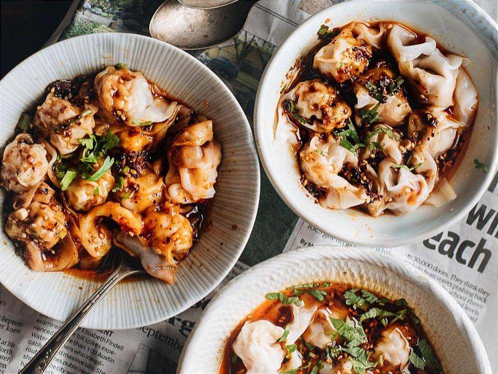 ilustrasi wonton chili oil (instagram.com/omnivorescookbook)