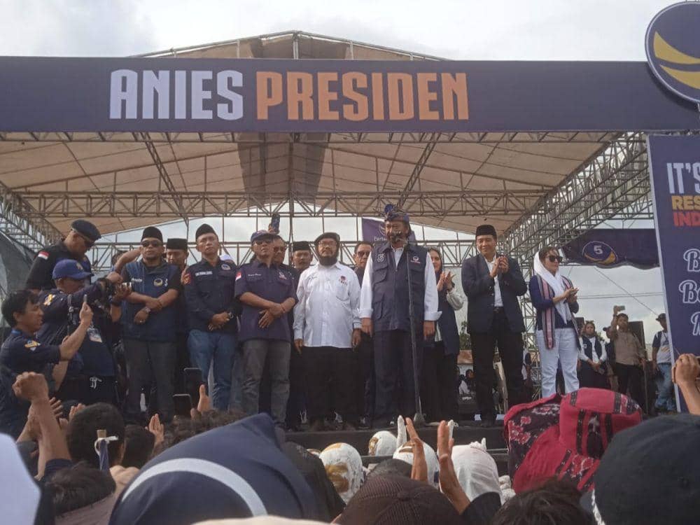 Surya Paloh saat memberikan orasi dihadapan simpatisan (IDN Times/Ruhaili)