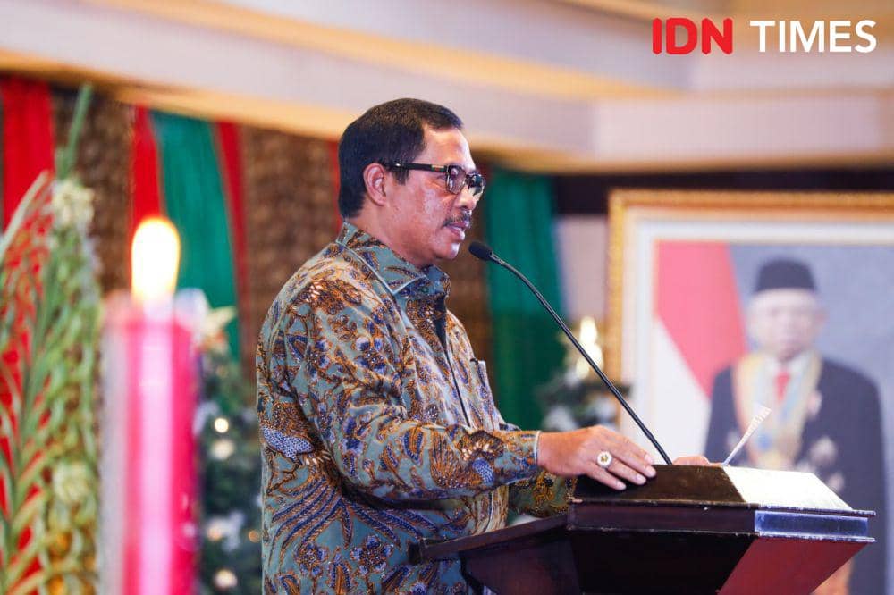 Pj Gubernur Jateng Nana Sudjana menegaskan selama penyelenggaraan Pemilu 2024 harus memunculkan situasi yang aman dan damai. (IDN Times/Fariz Fardianto)