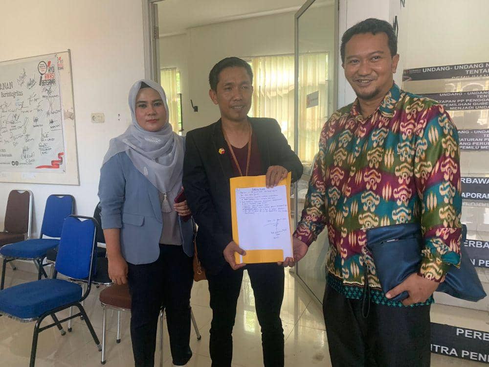 (Bawaslu Muba saat menerima perwakilan massa aksi damai terkait oknum PPK dan PPS Sekayu) IDN Times/istimewa