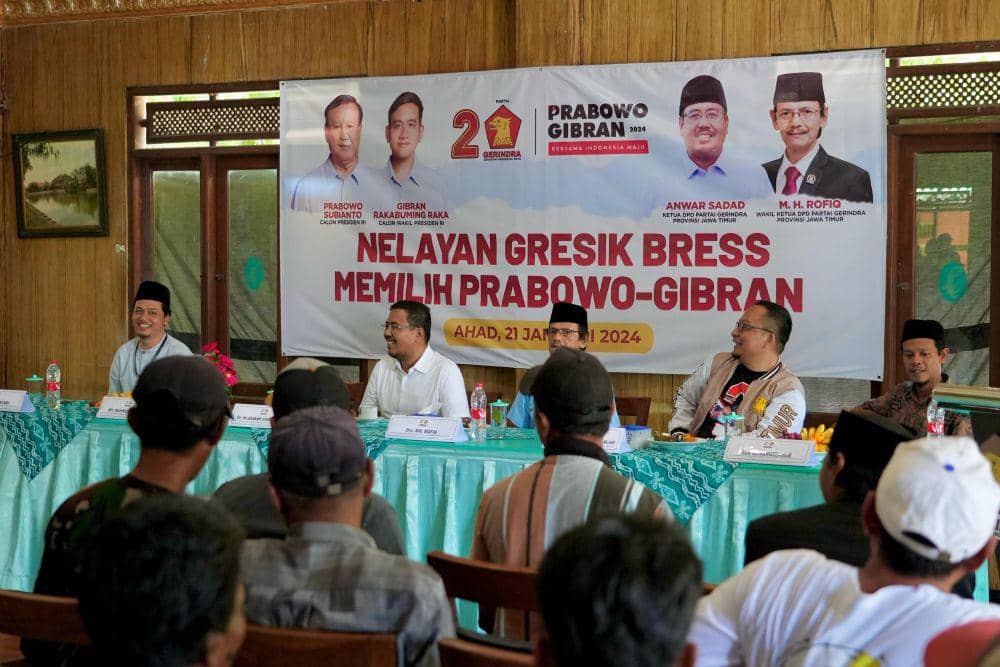Ketua Gerindra Jatim, Anwar Sadad saat temui nelayan di Gresik. Dok. Gerindra Jatim.
