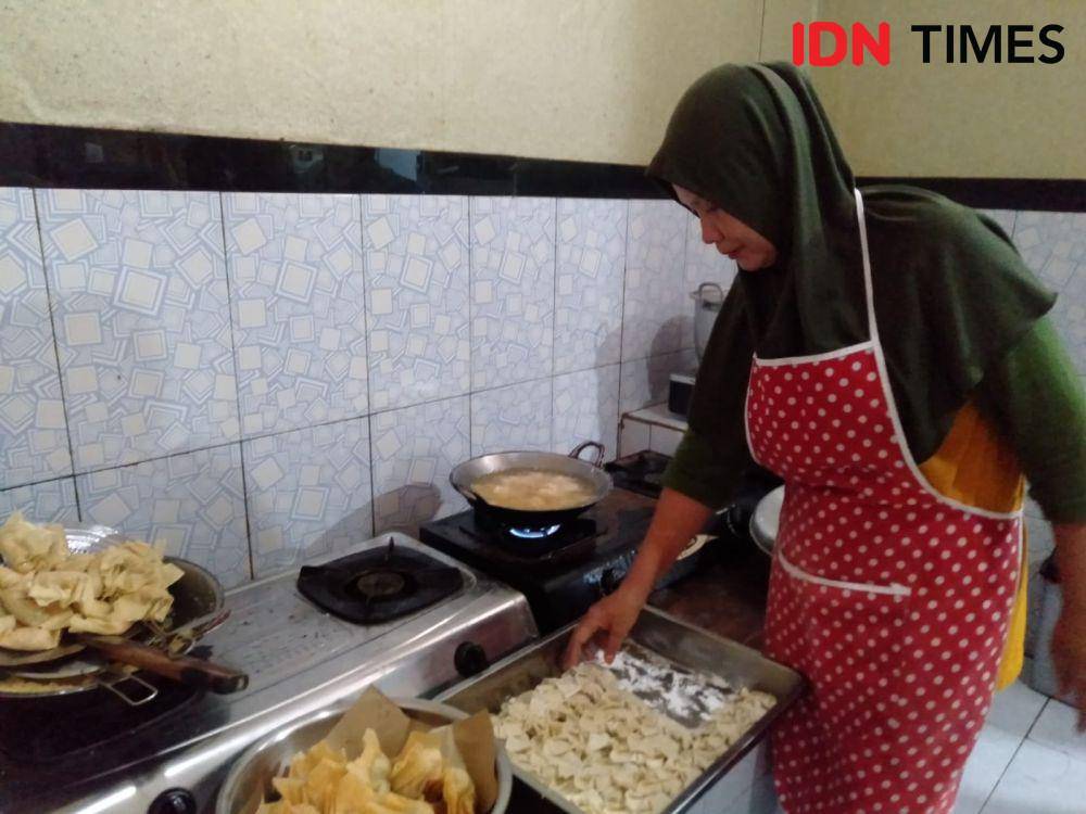 Industri pengolahan ikan laut hasil tangkapan nelayan. (IDN Times/Daruwaskita)