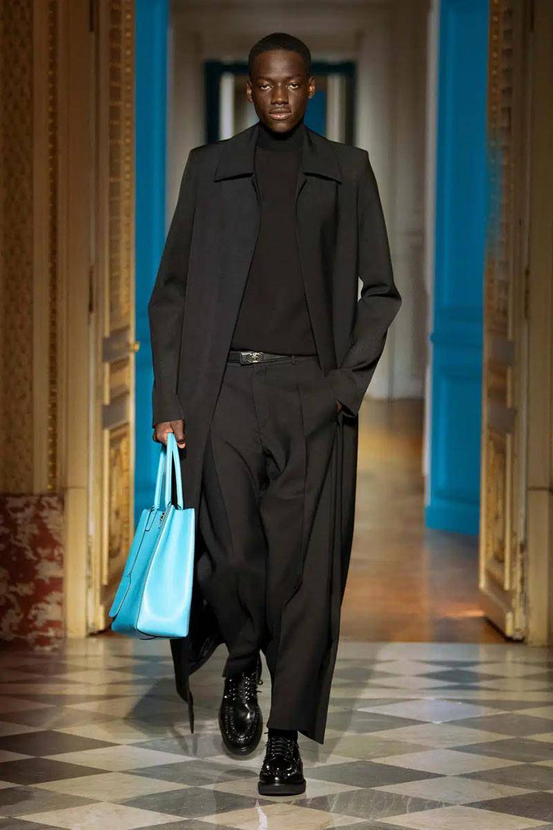 Valentino Menswear F/W '24 di Paris Fashion Week 2024 (dok. Valentino)