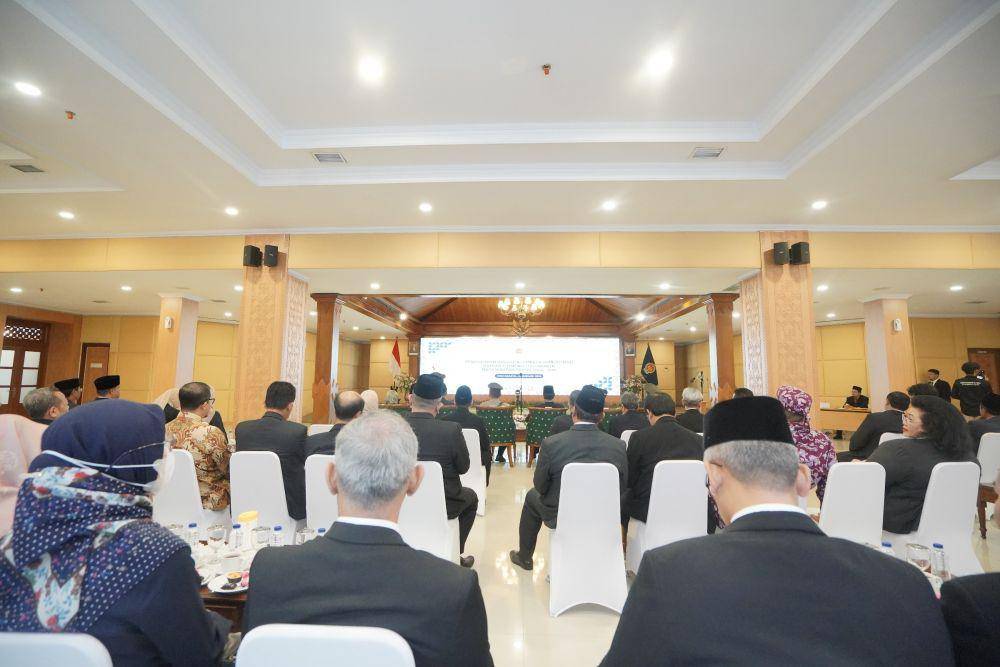 Pelantikan Anggota Lembaga Ombudsman DIY Masa Jabatan Tahun 2024-2028, di Gedhong Pracimasana, Kompleks Kepatihan, Yogyakarta, Senin (22/1/2024). (Dok. Istimewa)