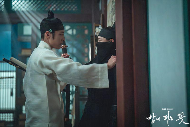 cuplikan drakor Knight Flower (dok. MBC/Knight Flower)