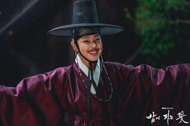 cuplikan drakor Knight Flower (dok. MBC/Knight Flower)