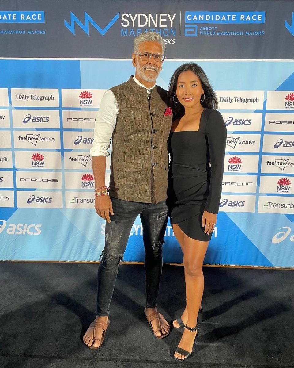 Milind Soman dan istri (instagram.com/milindrunning)