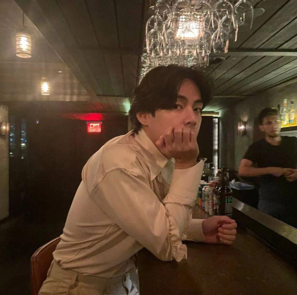 V BTS (instagram.com/thv)
