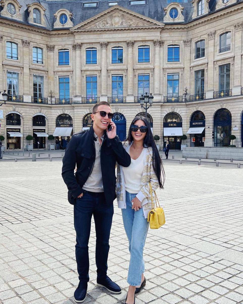 ide gaya couple Janetira dan suami (instagram.com/janetira)