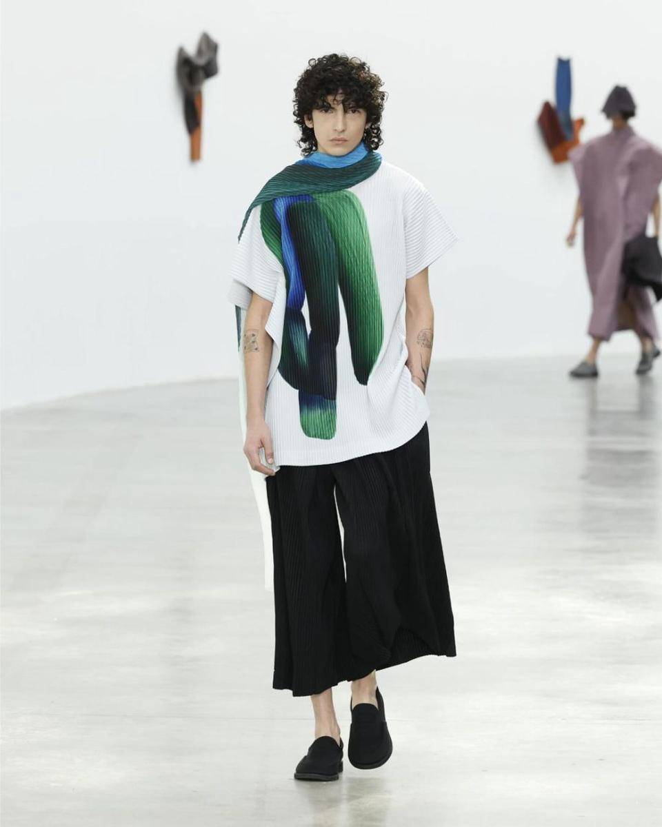 Homme Plissé Issey Miyake A/W '24 di Paris Fashion Week 2024 (dok. Issey Miyake)