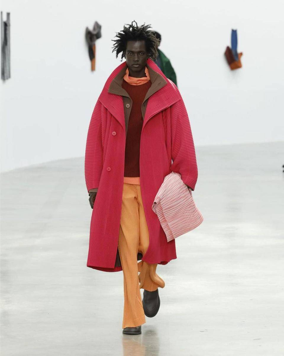 Homme Plissé Issey Miyake A/W '24 di Paris Fashion Week 2024 (dok. Issey Miyake)